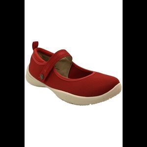 JBU women's Merry Knit Mary Jane Slip Ons Red - Medium